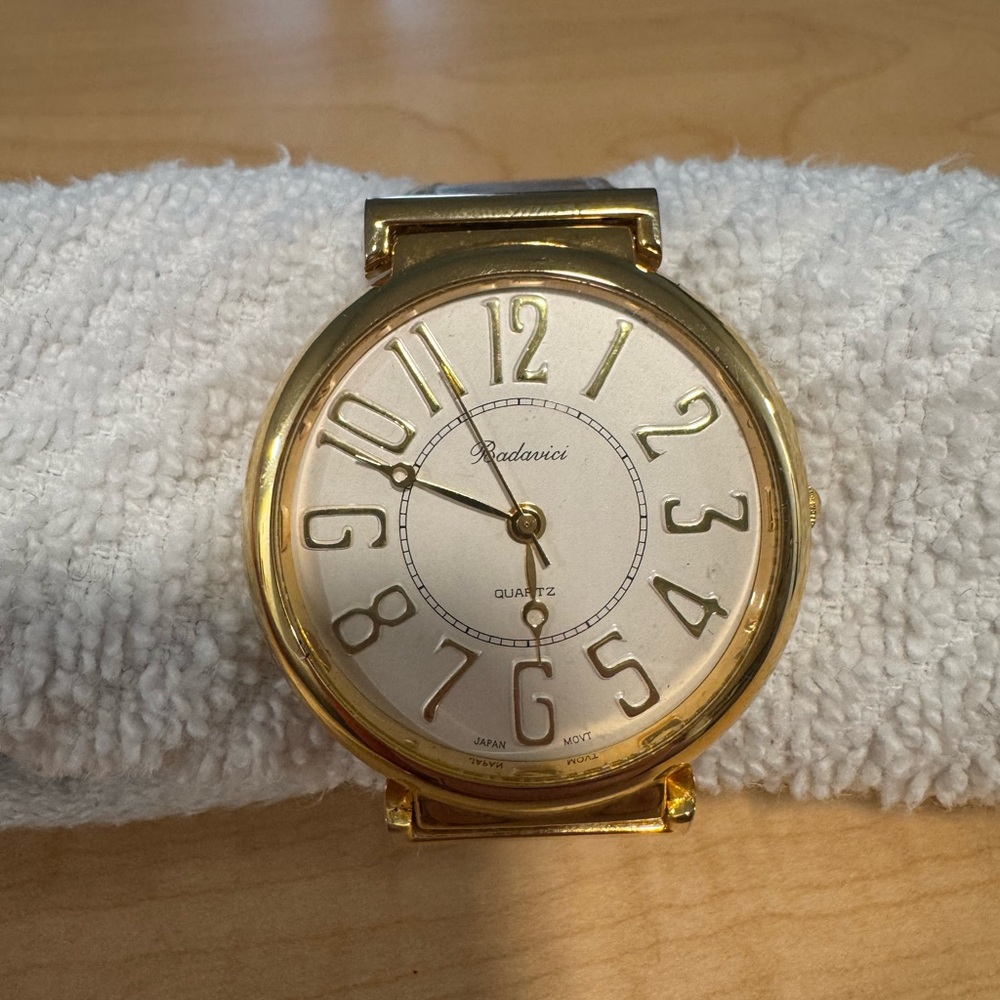 Gold Tone Women's Round Dial Watch with Cream Face